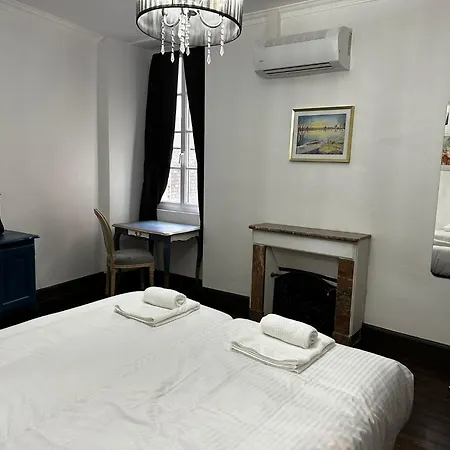 Guest house Chateau D'arts Saint-Saturnin-sur-Loire