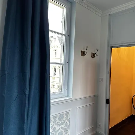 Chateau D'arts 3* Saint-Saturnin-sur-Loire