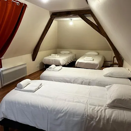 Chateau D'arts * Saint-Saturnin-sur-Loire